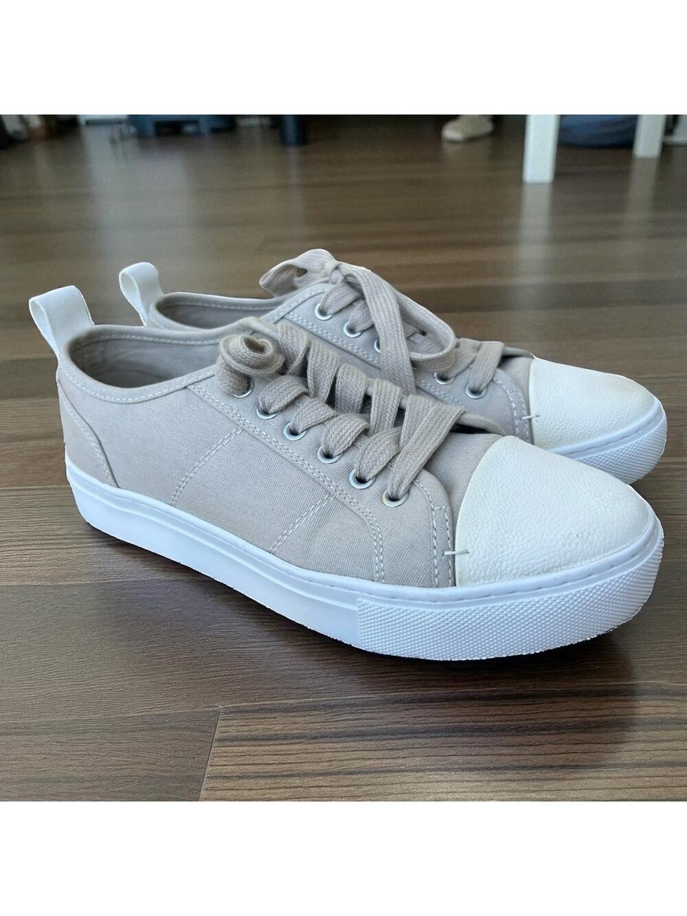 GREATS Brooklyn Royale Canvas Sneakers Beige White Women's size 10 Preppy Casual